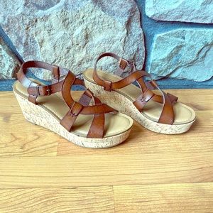 NWOB Gorgeous wedge sandal